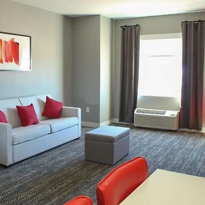 One-Bedroom Queen Suite Non-Smoking